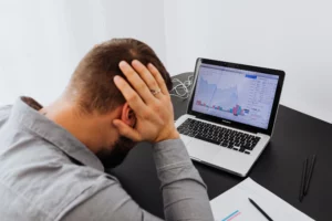 How to deliver bad news to investors